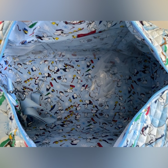 Vera Bradley large duffle snoopy ski slope NEW - Picture 10 of 12